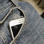 Samsung добавила на смартфоны неудаляемые приложения Яндекса