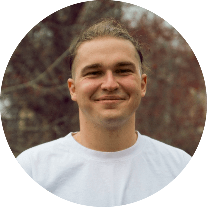 Игорь Комаров