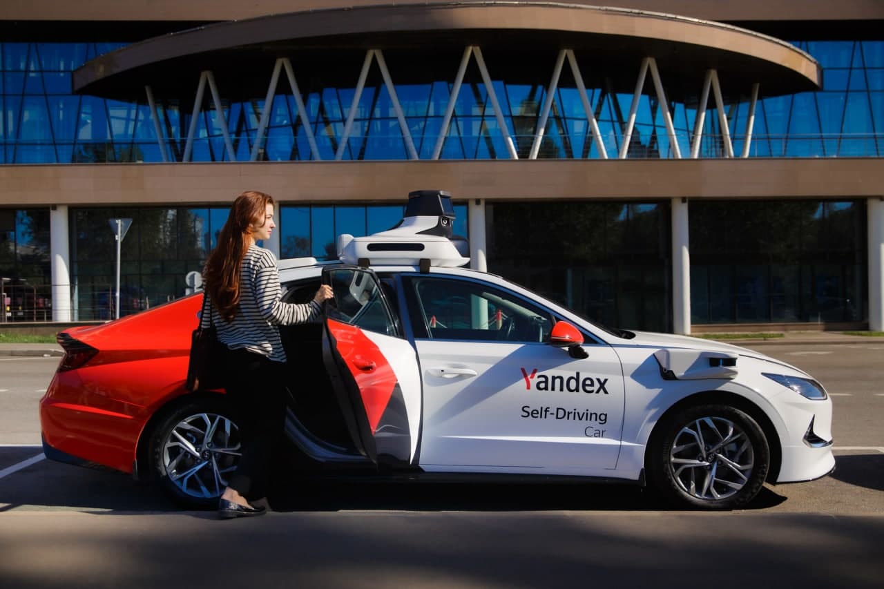 Яндекс запустит первое беспилотное такси в Москве