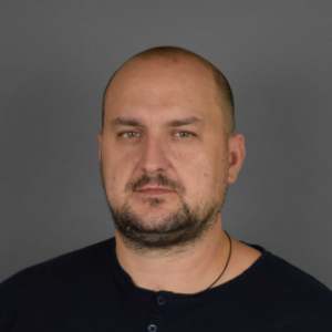 Игорь Иванов