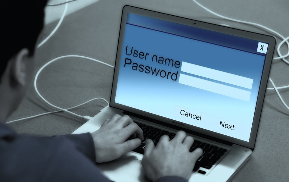 Google: сотни тысяч людей используют взломанные пароли