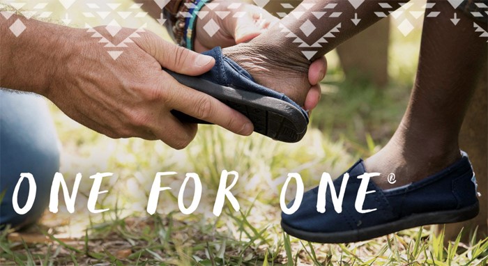 Пример рекламной кампании «Один за один» от Toms shoes.jpg