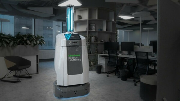 Сбербанк разрабатывает робота, который будет проводить дезинфекцию офисов, больниц, метро и других общественных мест