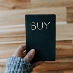 Слова, которые превращают текст в продажи: как работает лексика, которую выбирает бизнес