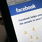 Facebook вынуждают провести IPO